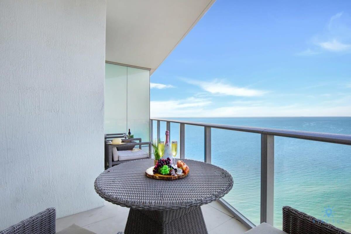 ハリウッドUpper Level Penthouse - Amazing Views Beach & Intracoastalアパートメント エクステリア 写真