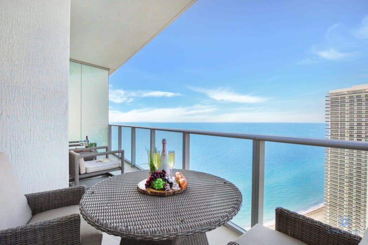 ハリウッドUpper Level Penthouse - Amazing Views Beach & Intracoastalアパートメント エクステリア 写真